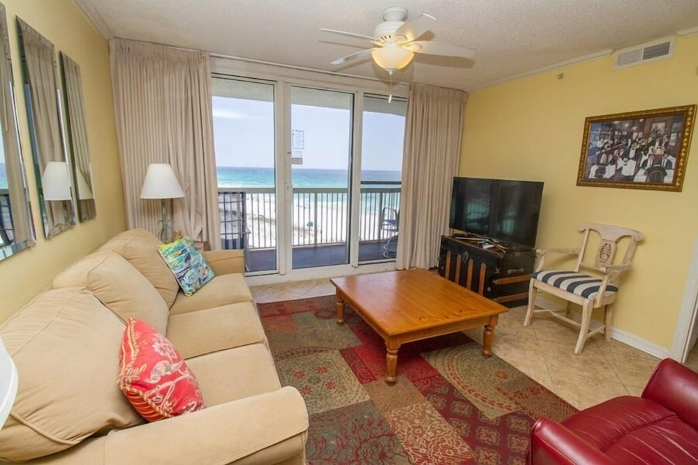 Condo, 2 Bedrooms