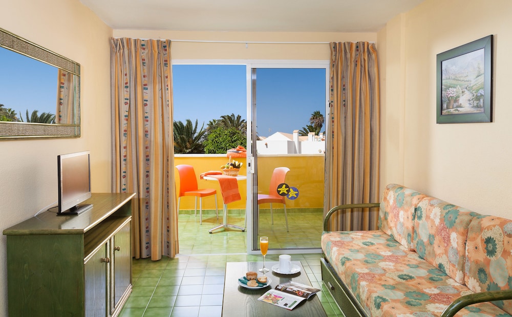 Apartment, 1 Bedroom (2 adults and 1 child) photo 2