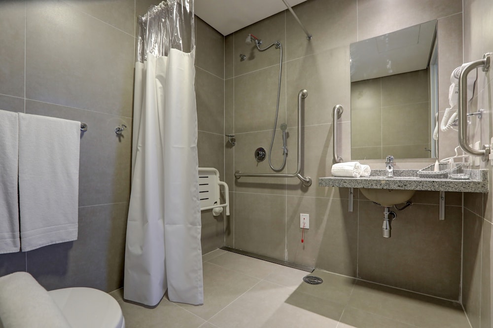 Deluxe Room - Photo 6
