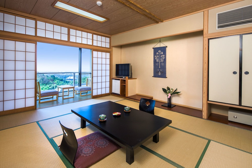 Panoramic Japanese Style Room (Check in until 18:00) Breakfast in the Restaurant, Dinner at Room