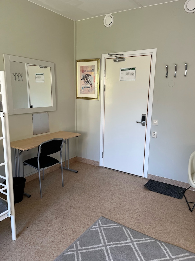 Basic Room, Multiple Beds, City View photo 2
