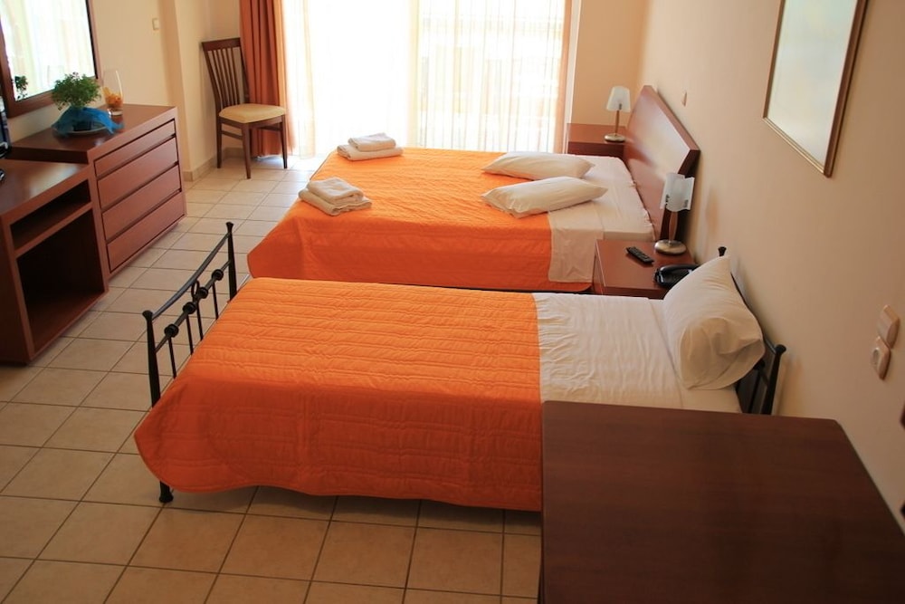 Junior Suite (for 4) photo 2