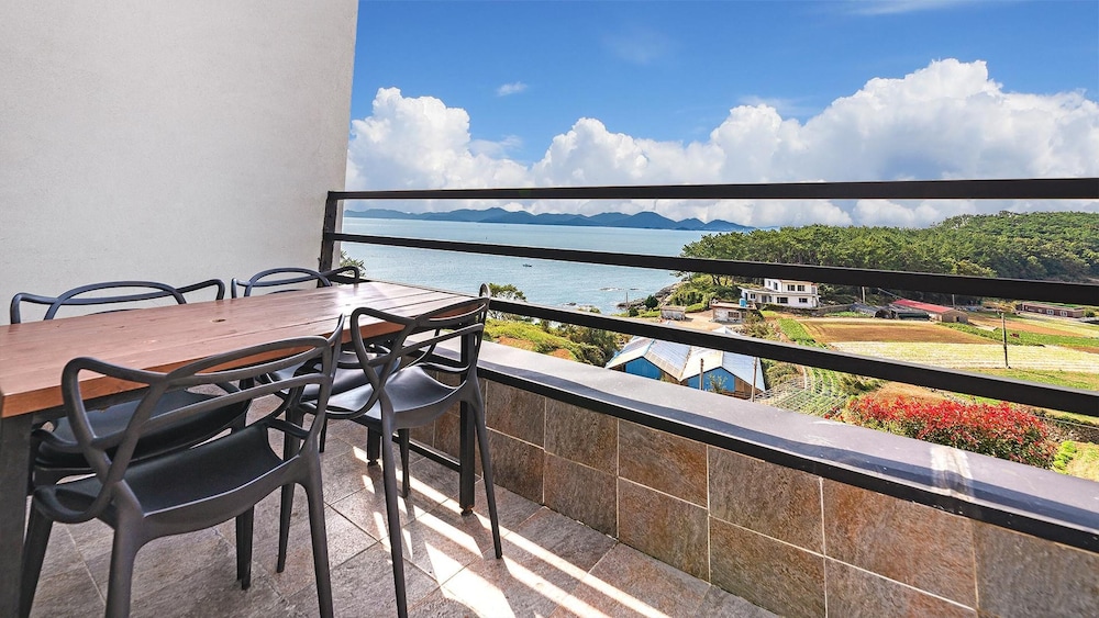 Basic Room, 1 Bedroom (103(Ocean View,Spa,withpet)) - Photo 8