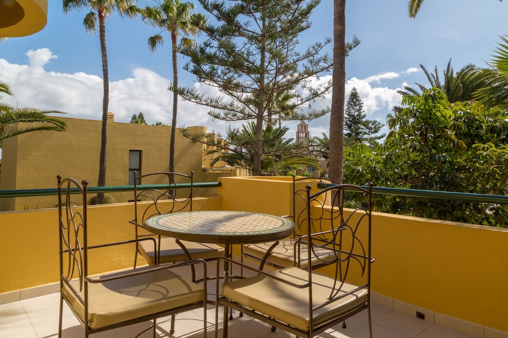 Apartment, 1 Bedroom, Pool View (2 Adults + 1 Child) photo 2