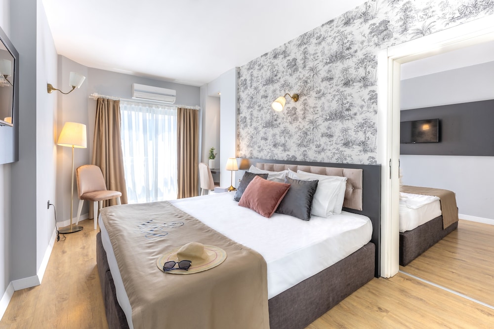 Family Room, 2 Bedrooms, 2 Bathrooms (5 Pax)