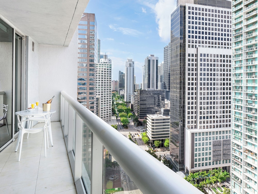 Boutique Apart, 1 King & Sofa Bed, Sauna, River/City Views, Balcony2607 thumbnail 5