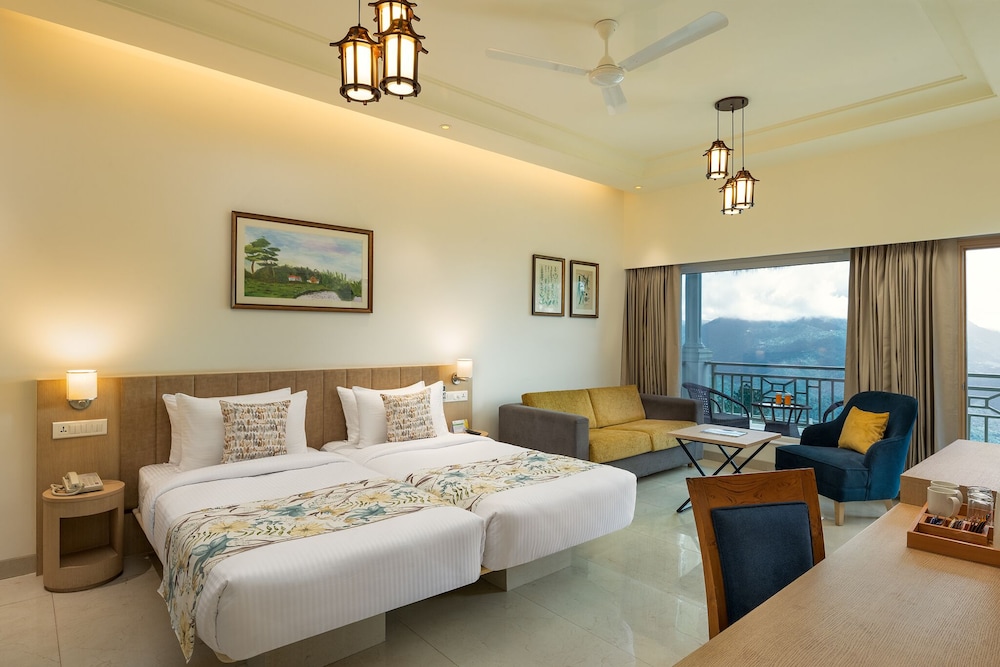 Premium Twin Room photo 3