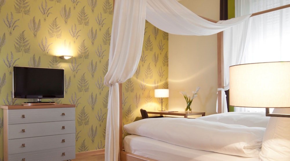Orange PLUS Double Room photo 2