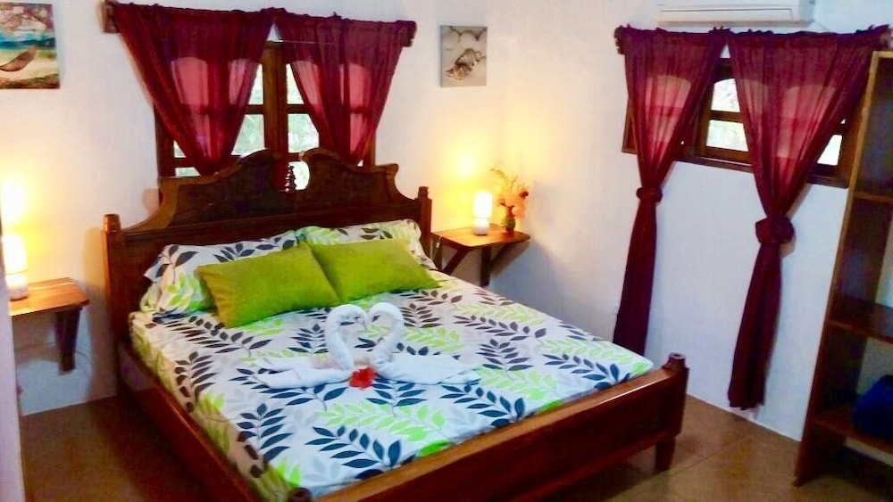 Deluxe Suite, 1 King Bed photo 3