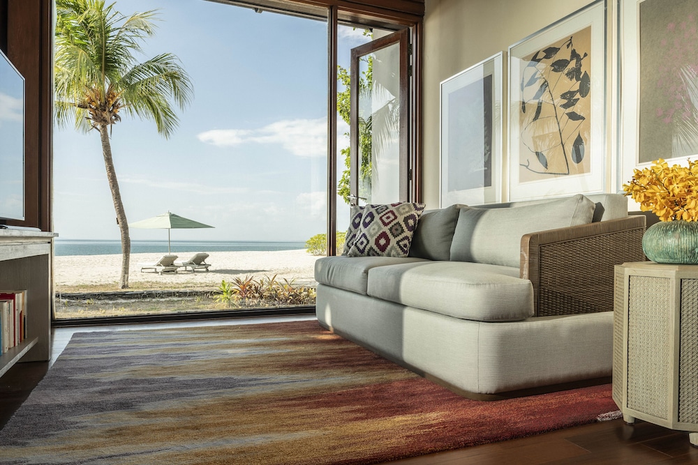 Beach Villa with Plunge Pool - Photo 5