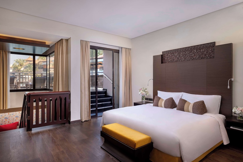 Deluxe Family Lagoon Access Room