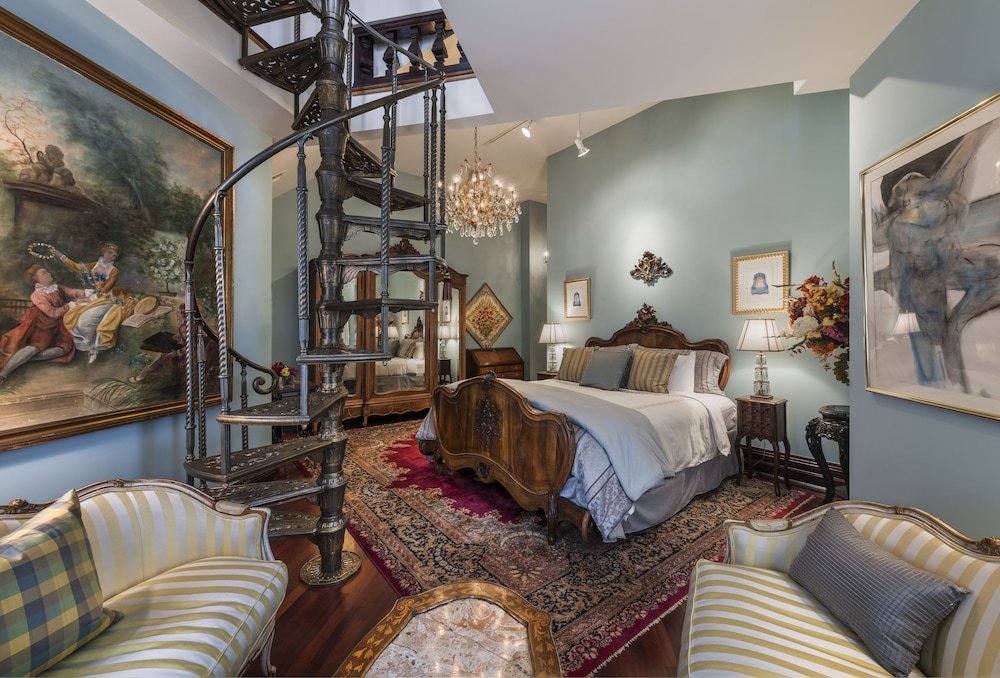 Premium Suite, 1 King Bed (Loft) photo 1