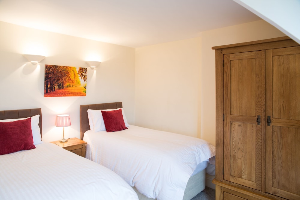 Luxury Apartment, Ensuite, River View (Edgecombe (2 Bedrooms)) photo 3