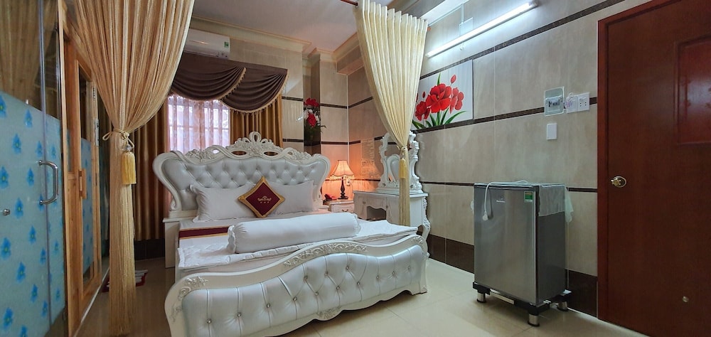 Luxury Room (301)