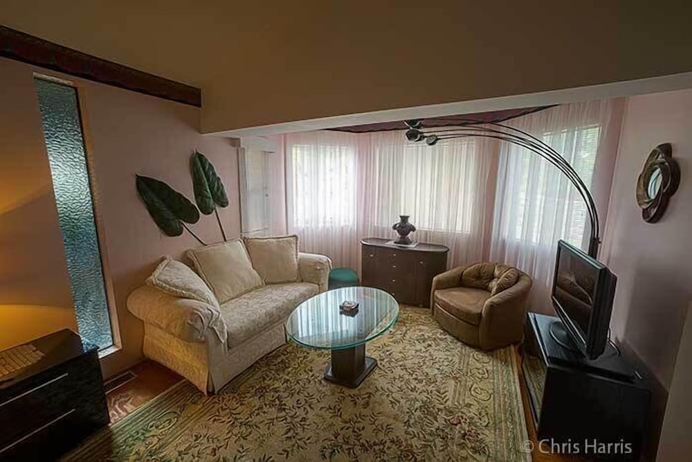 Den Suite photo 2