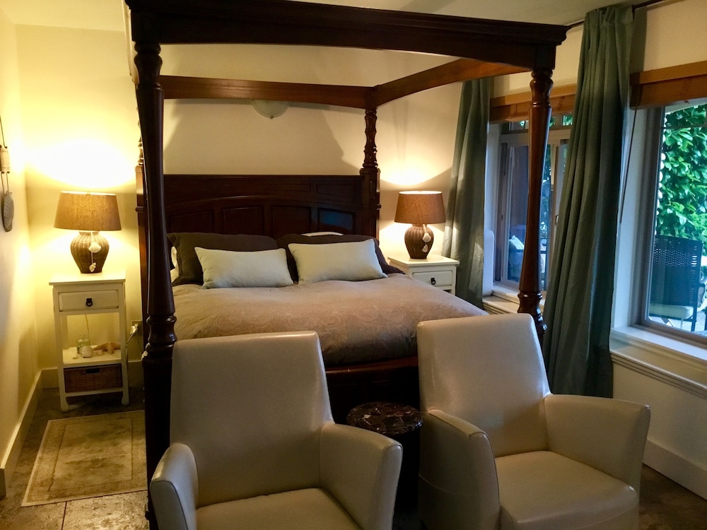 Suite, 1 Queen Bed, Patio, Ocean View Sunset photo 3