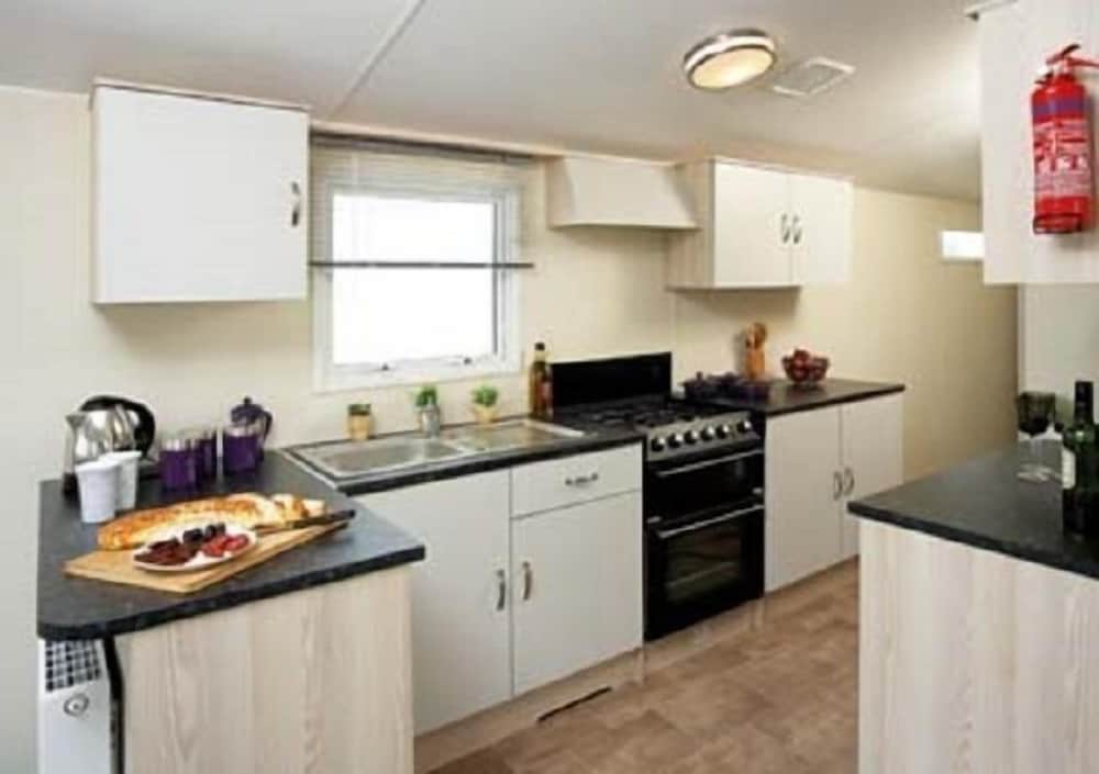 2 Bedroom Holiday Home photo 3