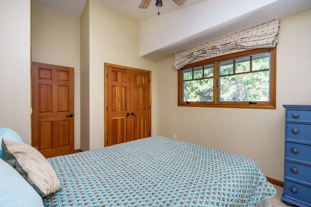 House, 4 Bedrooms photo 1
