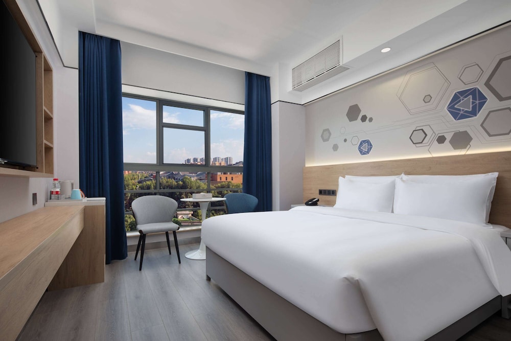 Superior Room, 1 King Bed, Non Smoking photo 1