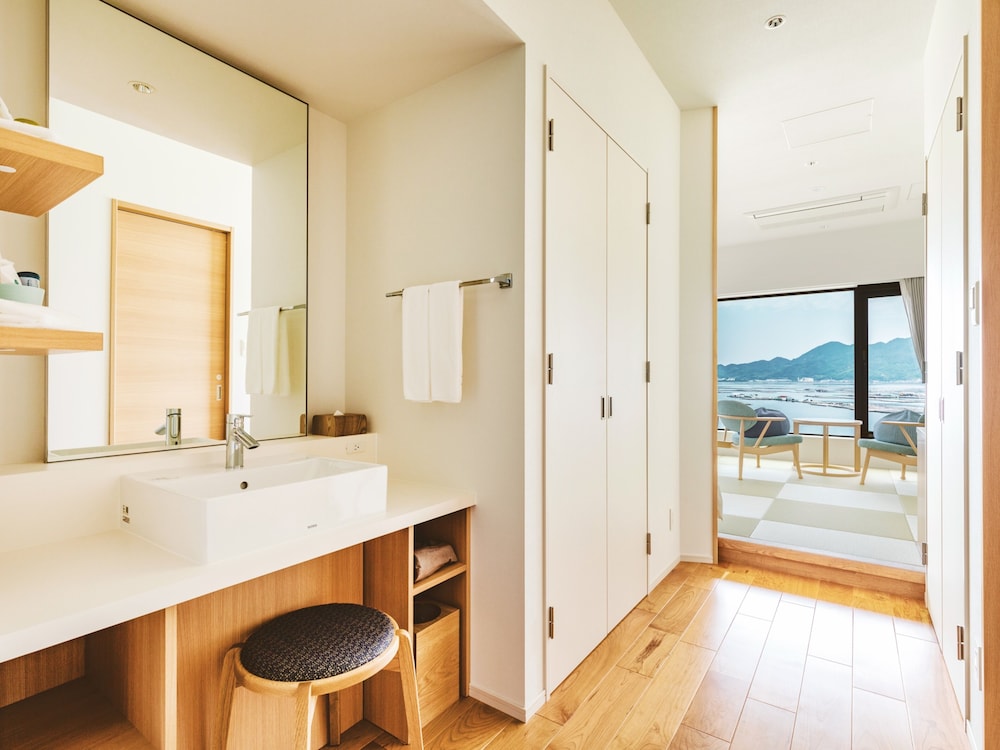 Standard Japanese Western-style Room A, Non Smoking, No Private Bathroom - Photo 14