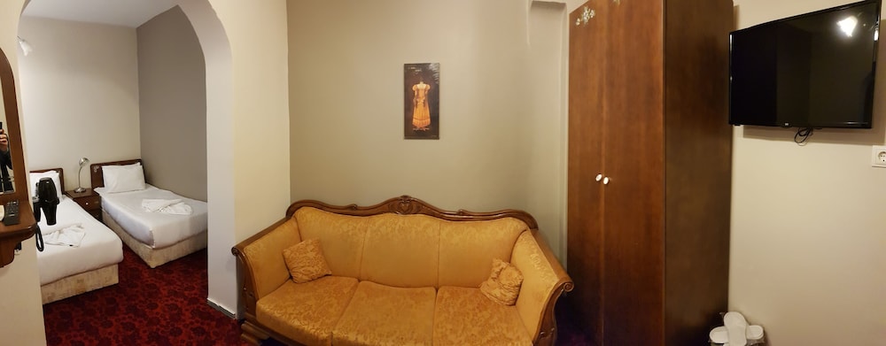 Standard Triple Room photo 3