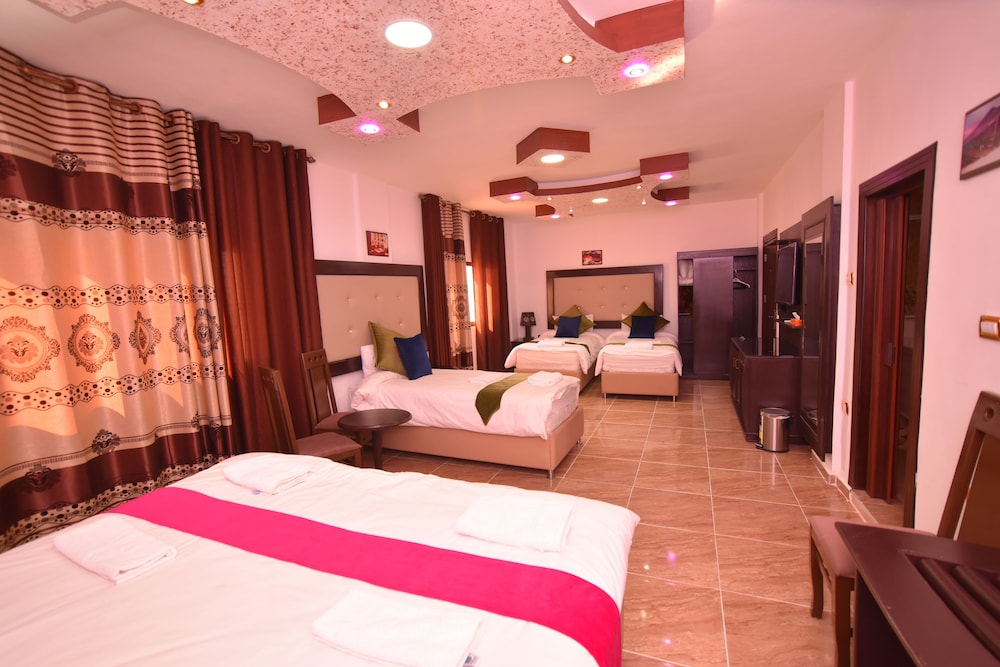 Luxury Room photo 2