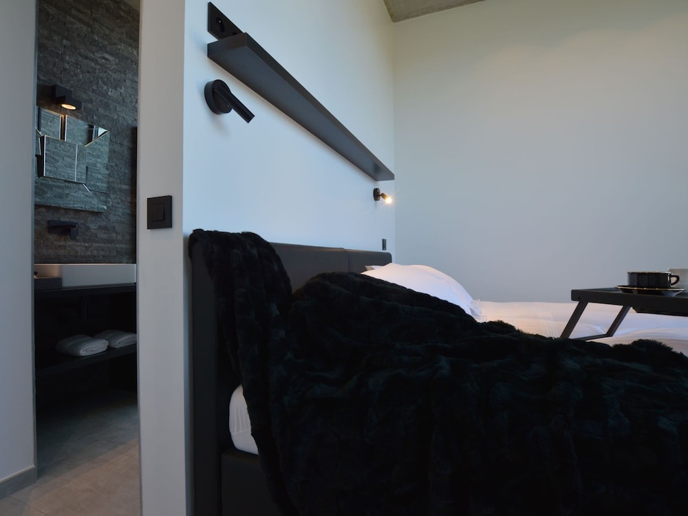 Villa photo 2
