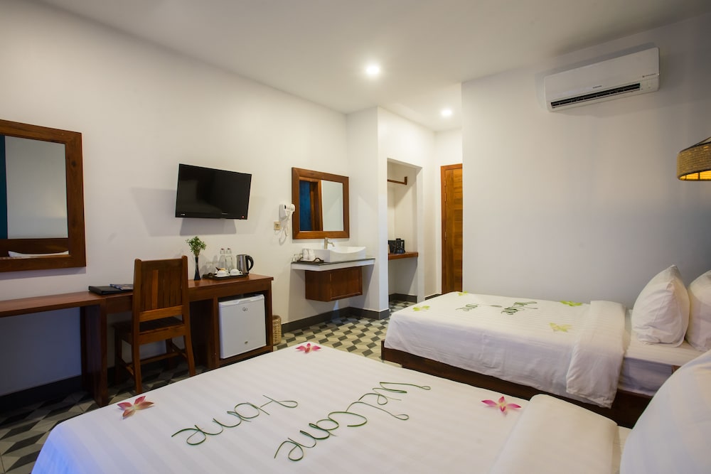Suite Family With Garden Pool View - Free 2 Way Airport Transfer
