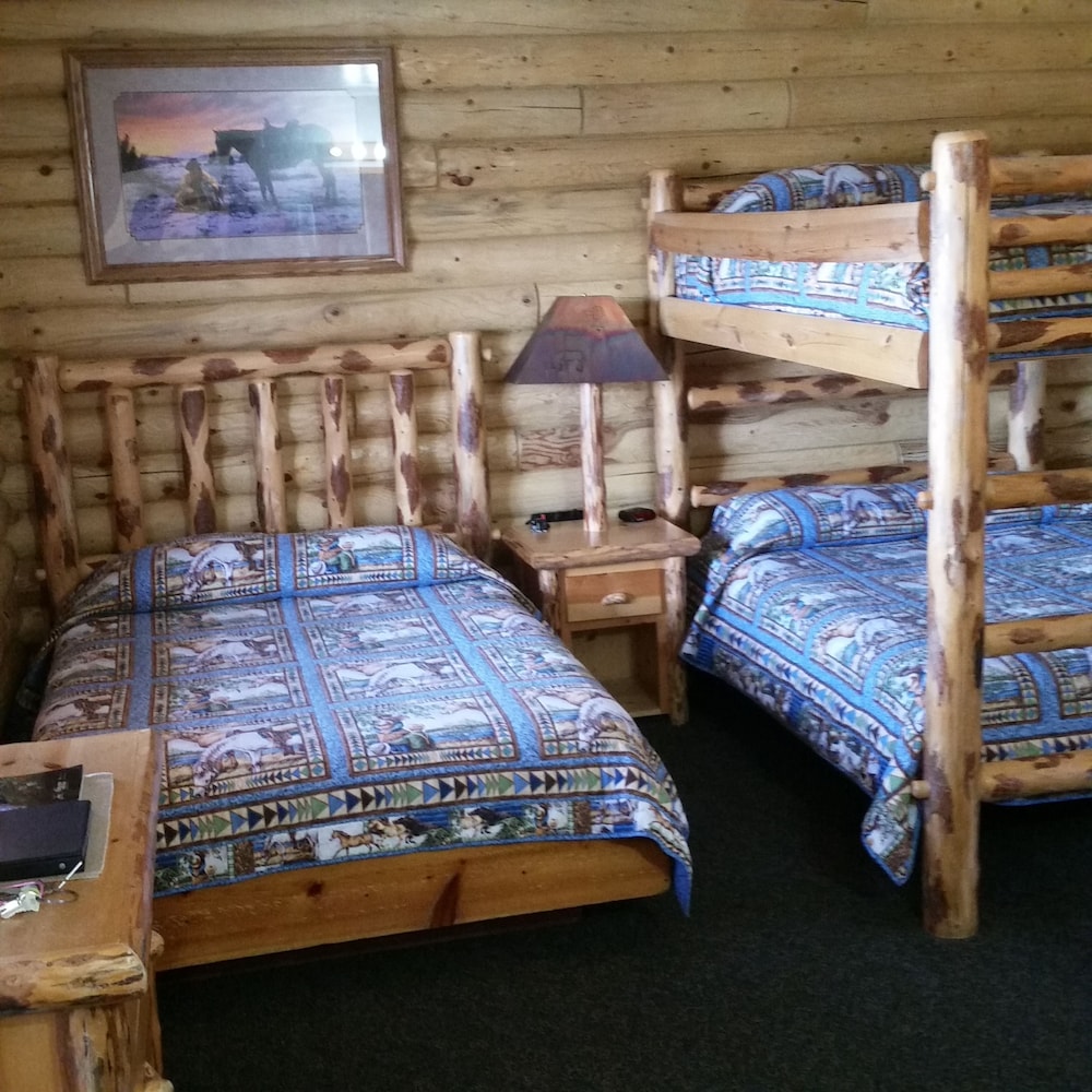 Cowboy Bunkhouse photo 1