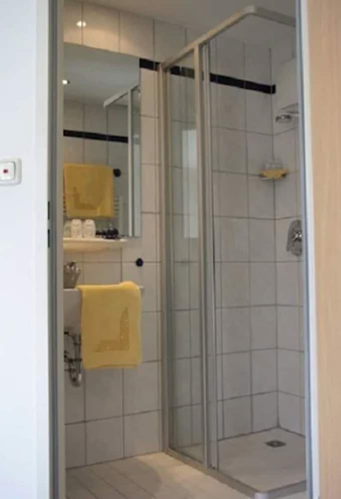Quadruple Room - Photo 4
