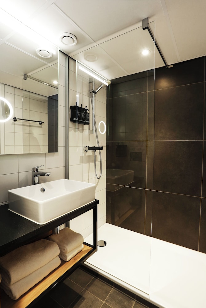 Standard Triple Room - Photo 1