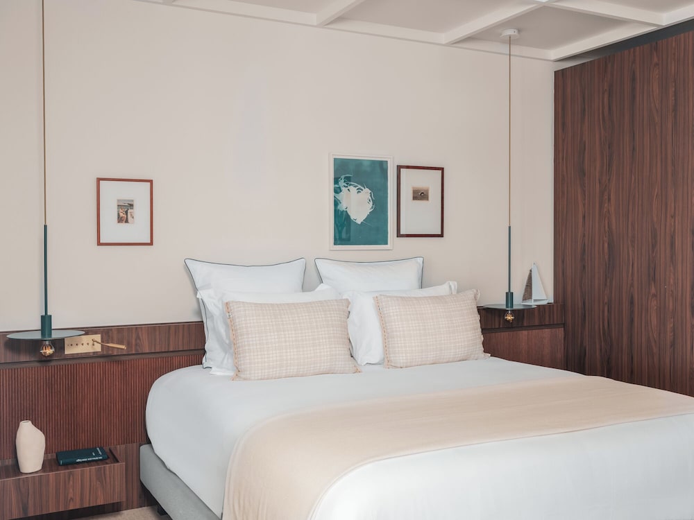 Signature Suite, Balcony, Sea View - Photo 10