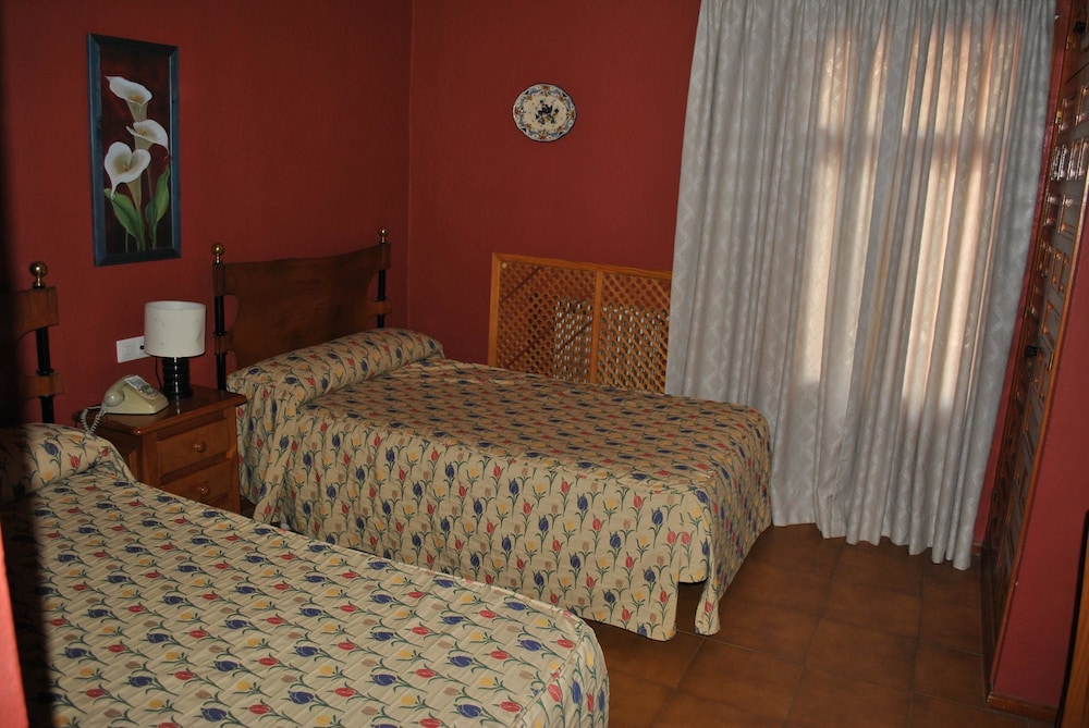 Habitación Doble Estándar o con Dos Camas Individuales.