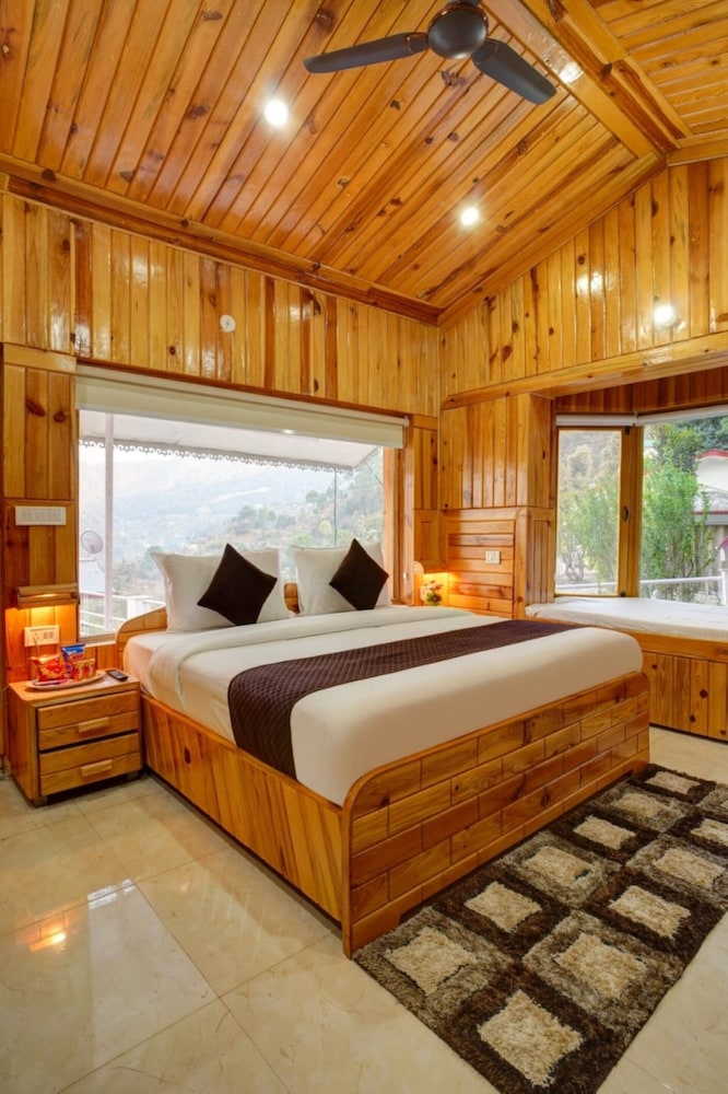 Royal Triple Room