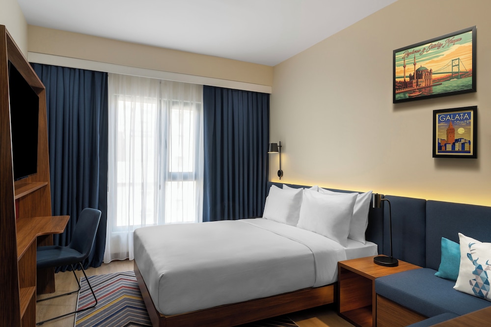 Room, 1 Queen Bed with Sofa bed