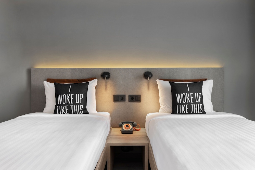 Room, 2 Twin Beds, Balcony