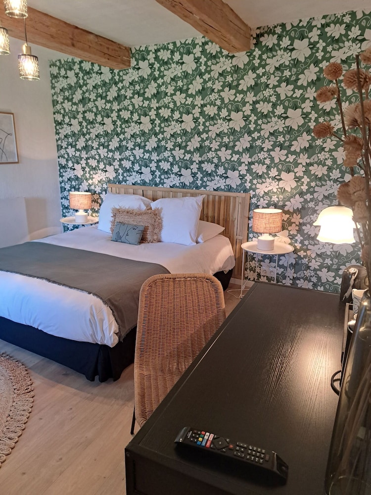 Traditional Room photo 2