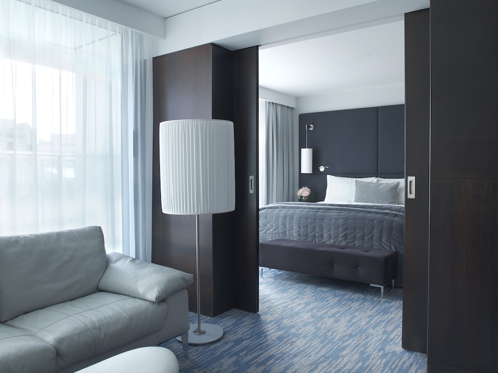 Suite, 1 King Bed, Terrace, Tower (Arc de Triomphe, Eiffel Tower View) photo 3