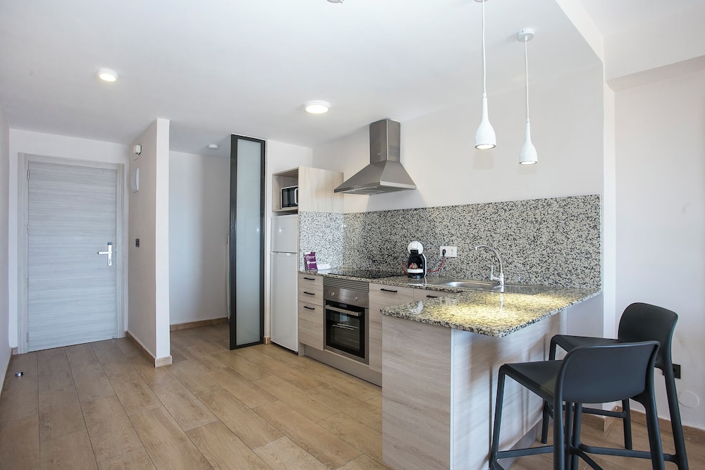 Deluxe Apartment, Sea View photo 2