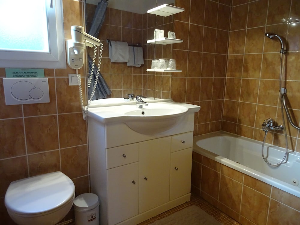 Triple Room, Private Bathroom (Les Pins) photo 3