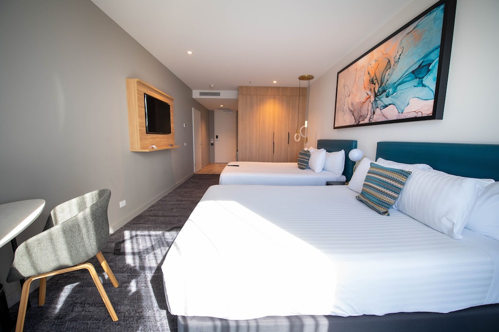 Superior Room, 2 Queen Beds - Photo 3