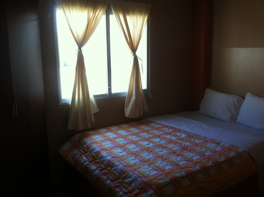 Standard Single Room, 1 Double Bed (103, 113)