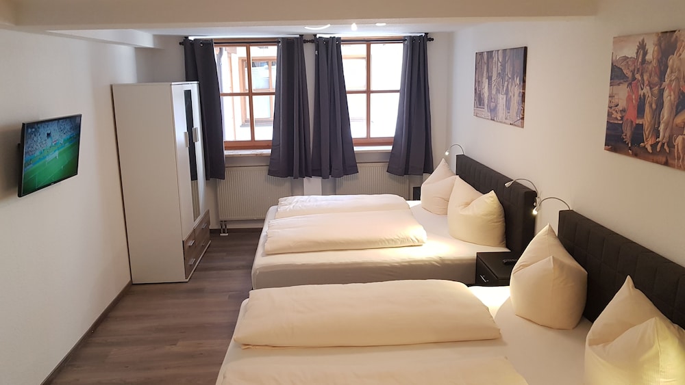 Classic Quadruple Room photo 1