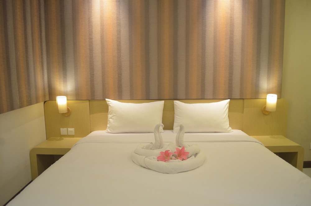 Superior Room, 1 King Bed - Photo 1