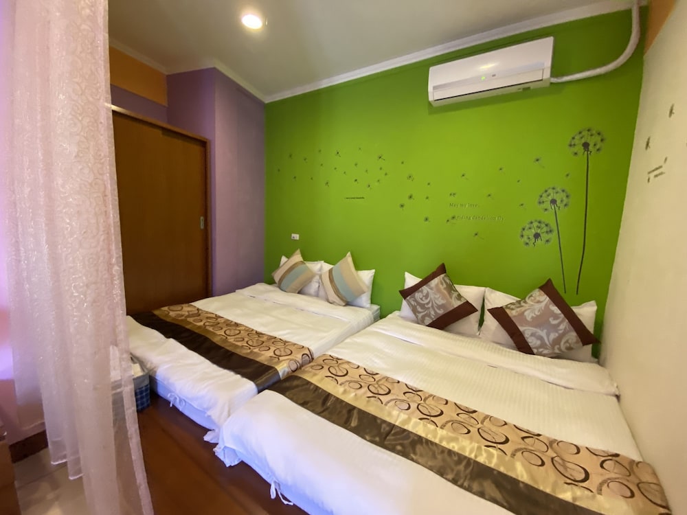 Family Room, Multiple Beds, Non Smoking photo 3
