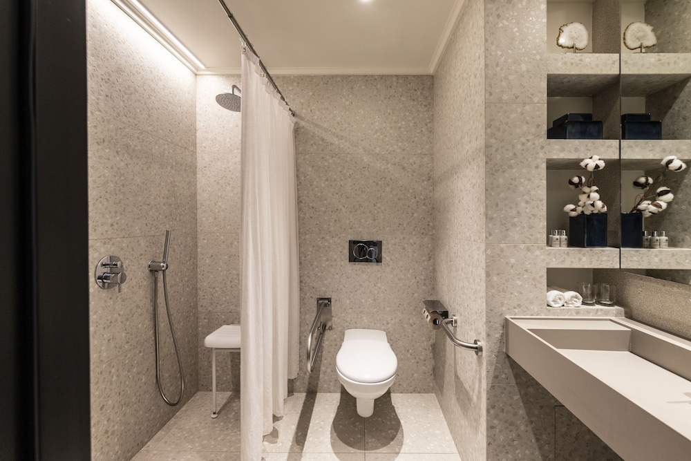 Premium Double or Twin Room, Accessible photo 2
