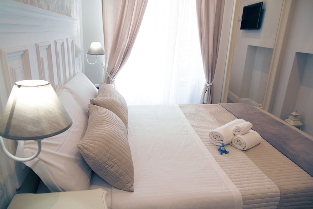 Economy Double Room photo 1
