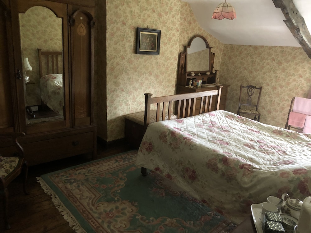 Double Room, Shared Bathroom