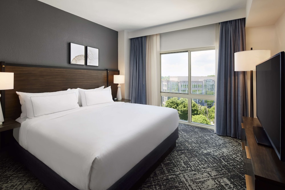 Executive Room, 1 King Bed - Photo 1