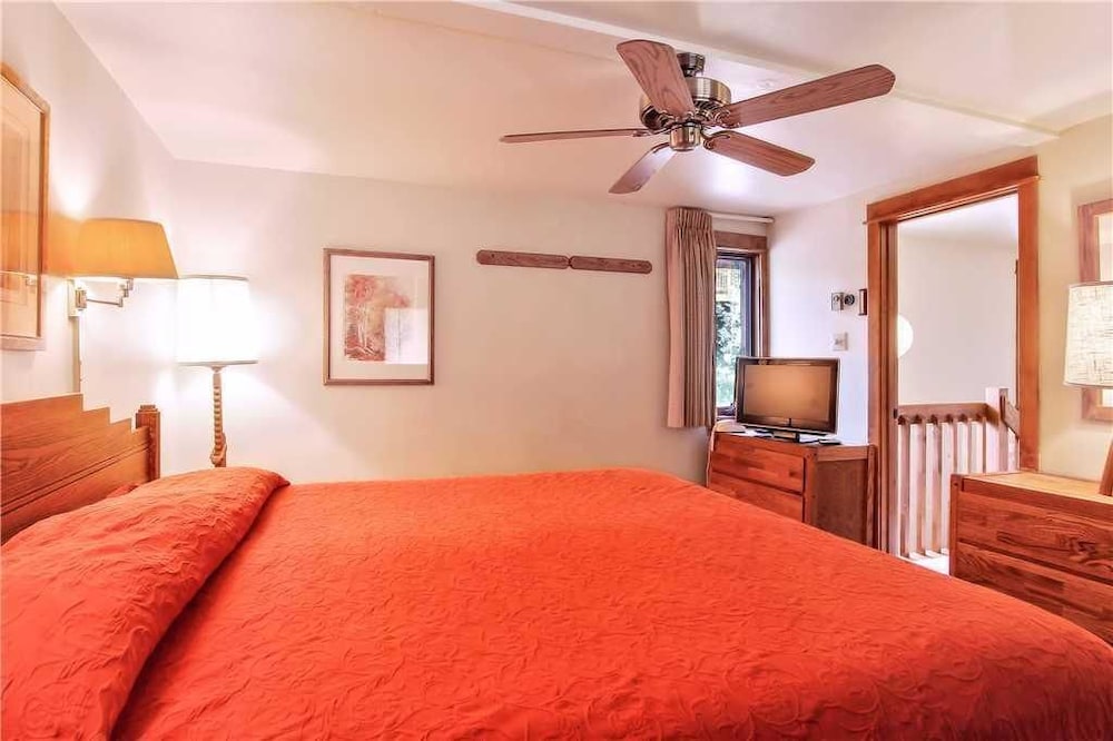 House, 3 Bedrooms photo 2
